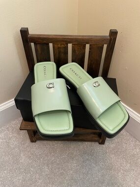 Coach Florence Sandal Size 7.5